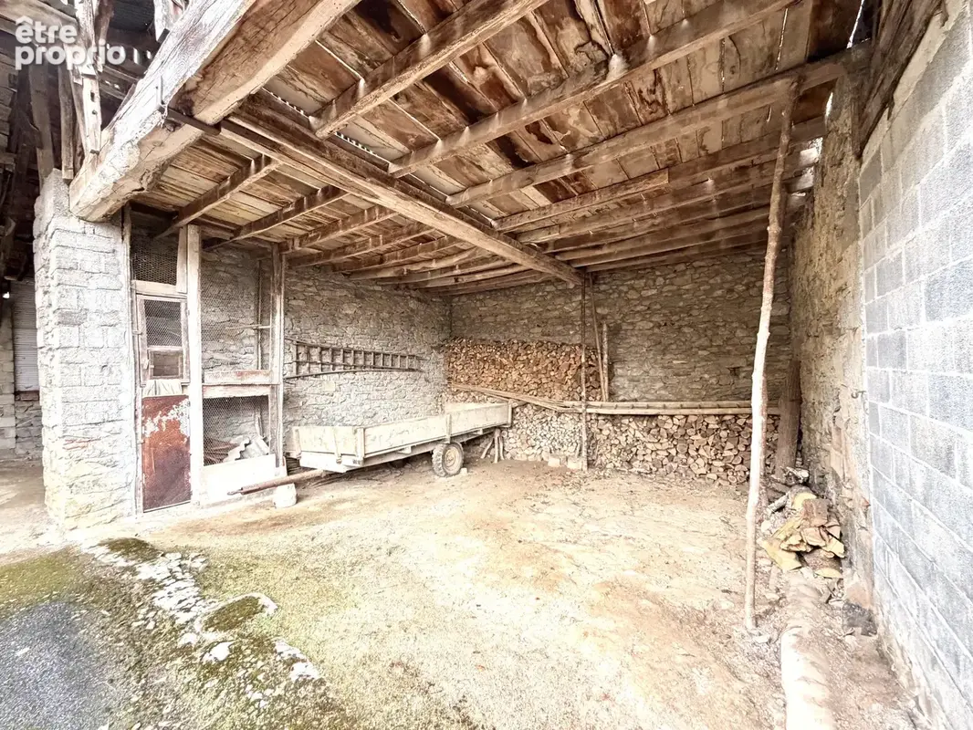 Ensemble immobilier avec deux maisons et nombreuses dépendances - photo 13