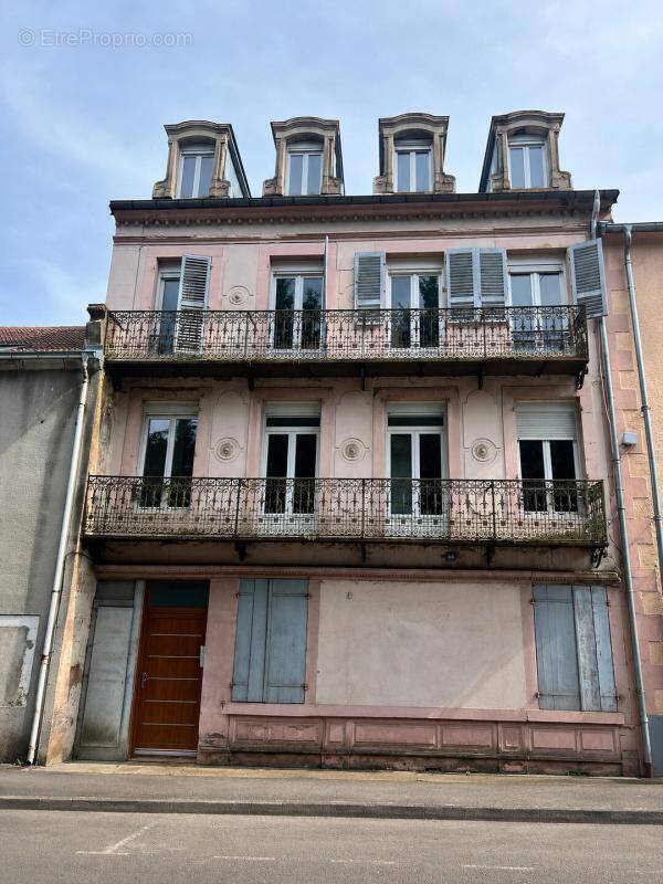 Appartement à LUXEUIL-LES-BAINS
