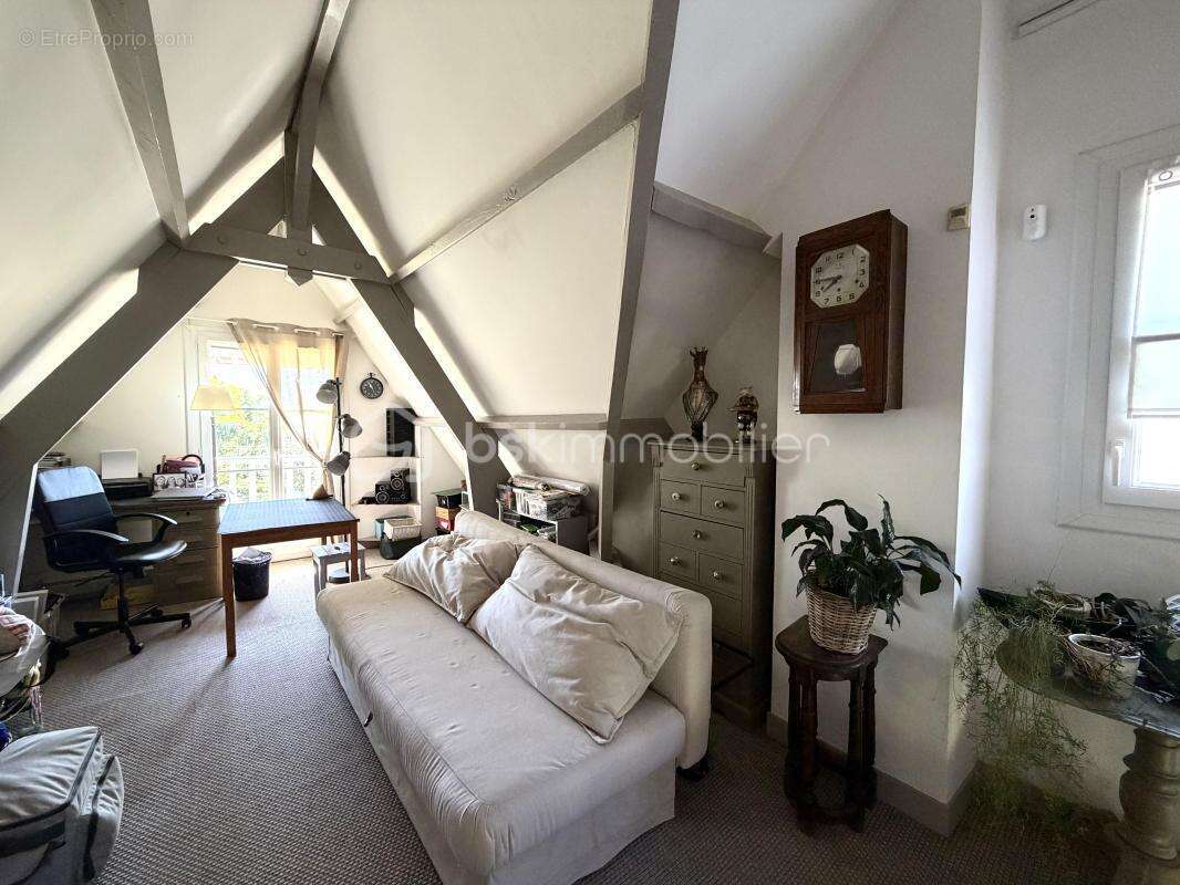 Maison à SAINT-PIERRE-DES-FLEURS