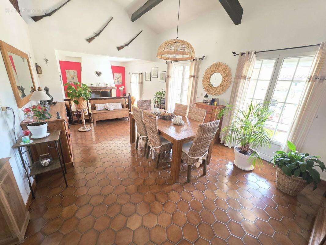 Maison à MEZE