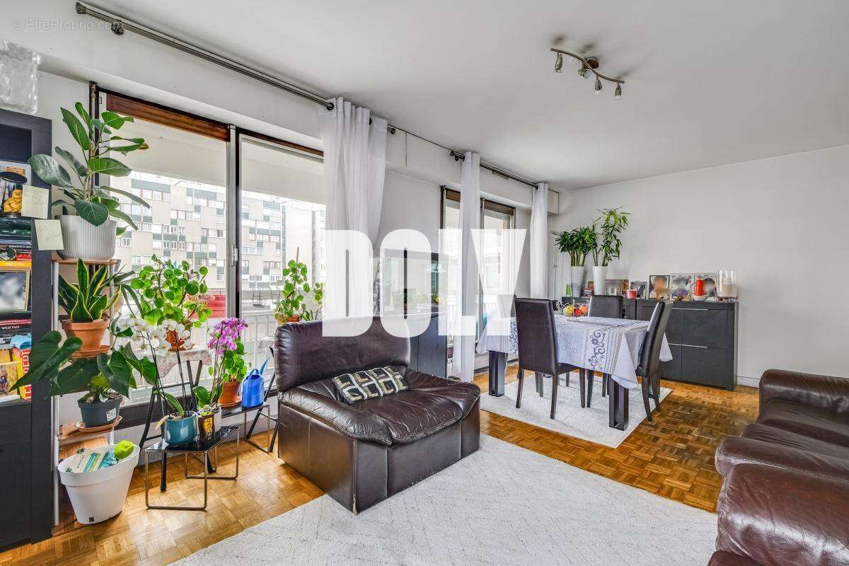 Appartement à PARIS-19E