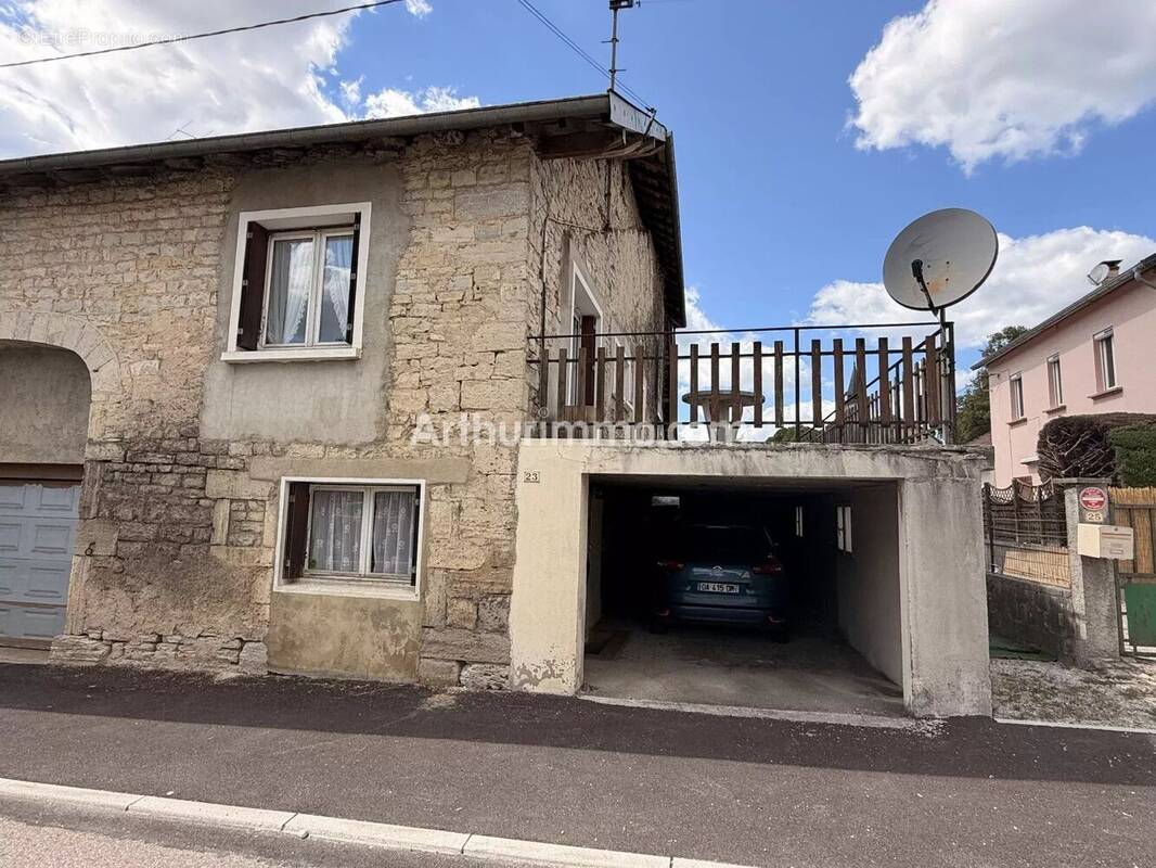 Appartement à CROTENAY