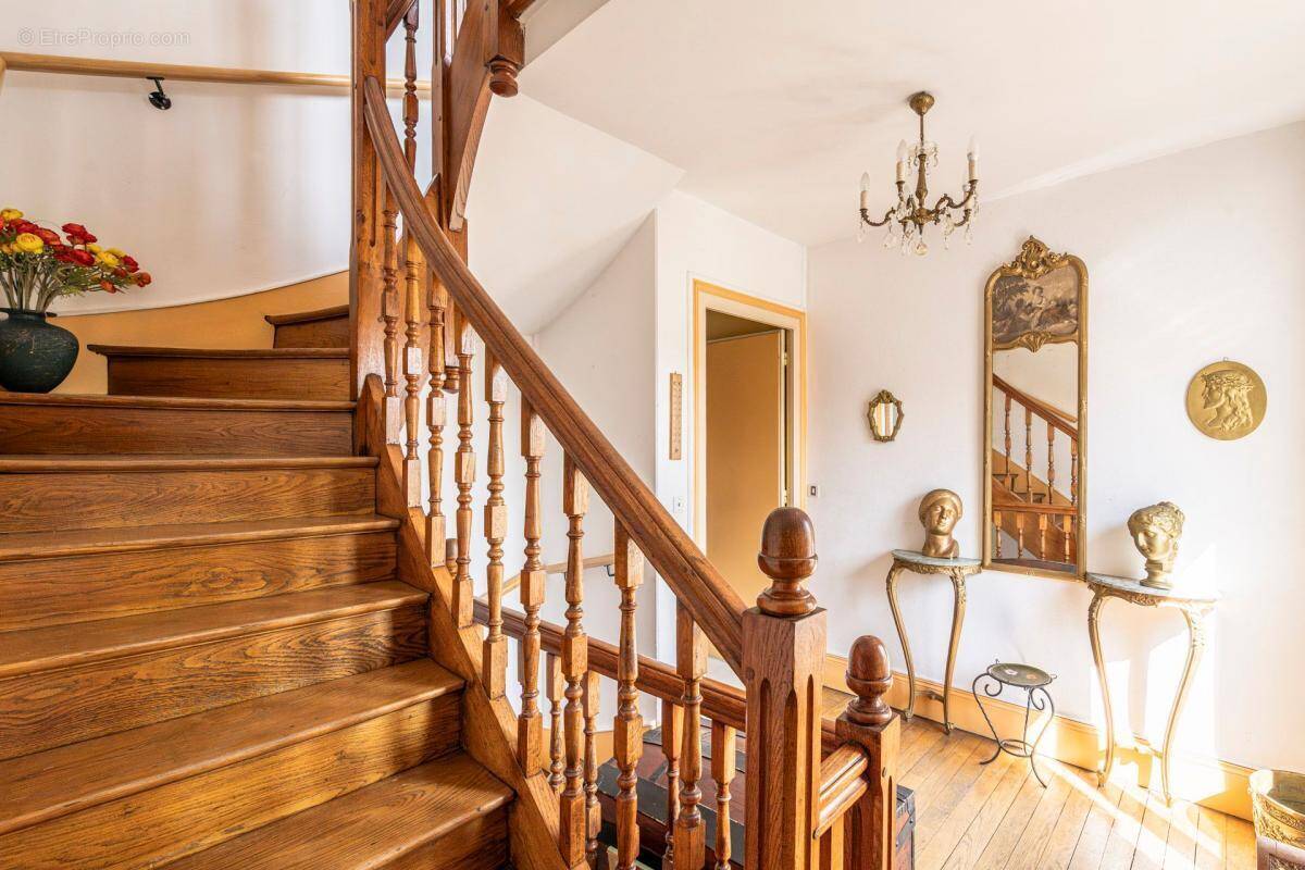 Maison à CHARLEVILLE-MEZIERES