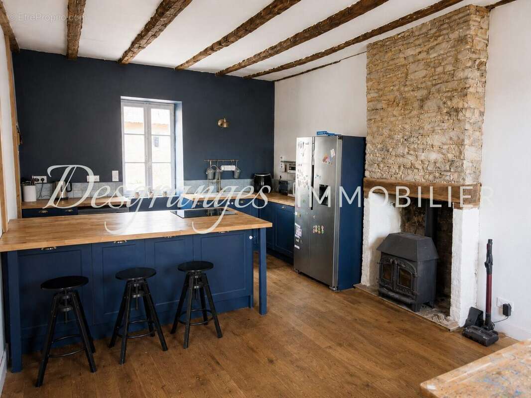 Maison à JUMILHAC-LE-GRAND