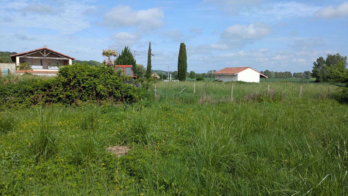 Maison à GRAZAC