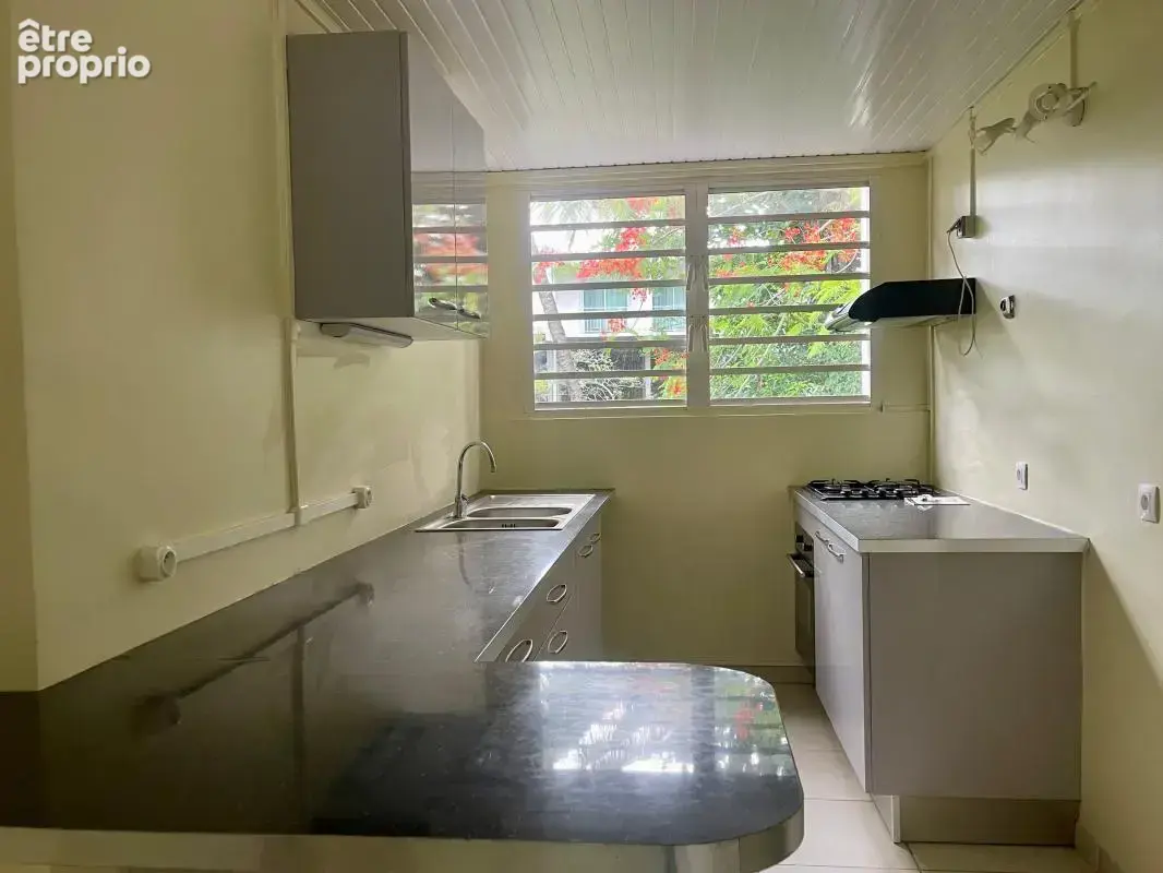 À vendre – T3 lumineux au cœur du quartier Didier à Fort-de-France - photo 2