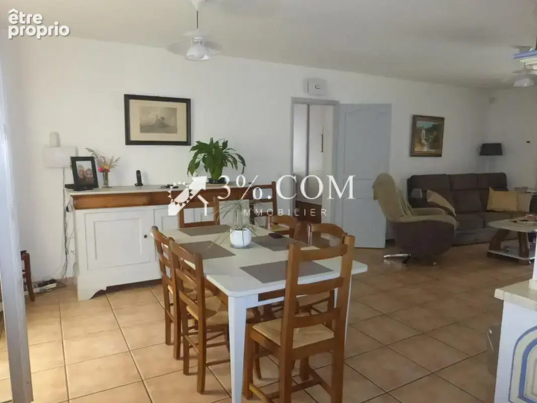 Maison plain pied avec véranda, garage, piscine et jardin at - photo 12