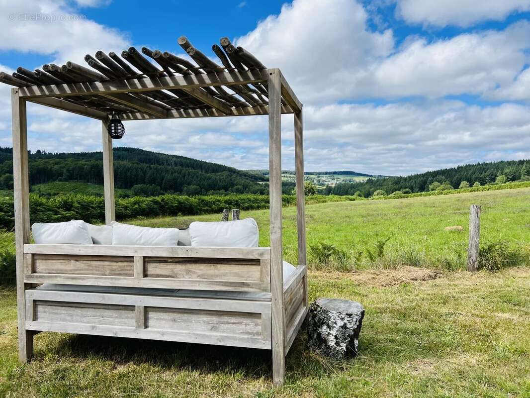 Maison à MONTSAUCHE-LES-SETTONS