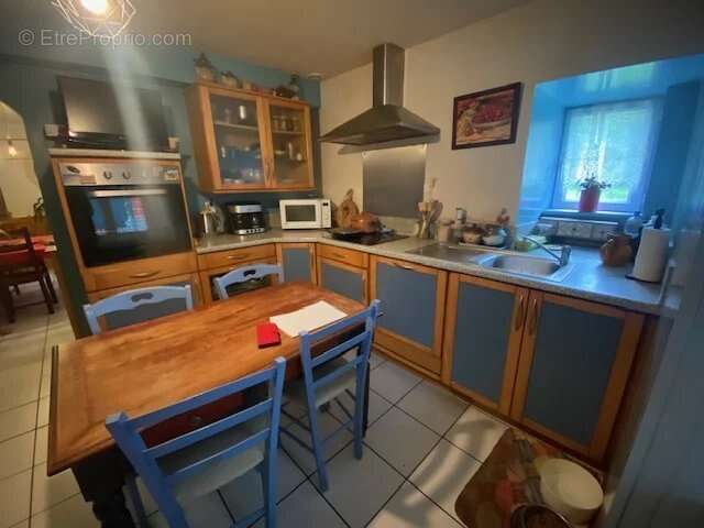 Maison à LA TOUR-D'AUVERGNE