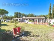 Maison à SAINT-THIBERY