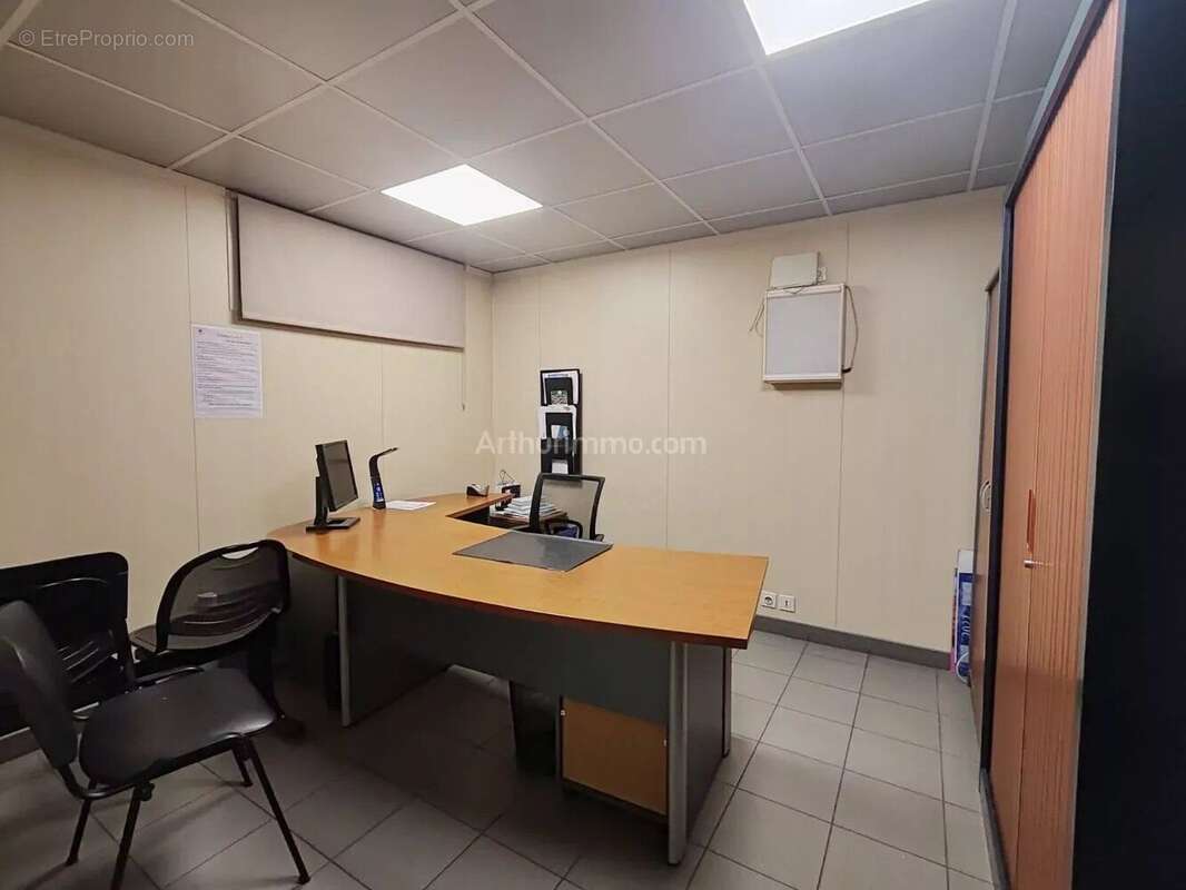 Commerce à VILLENEUVE-SAINT-GEORGES