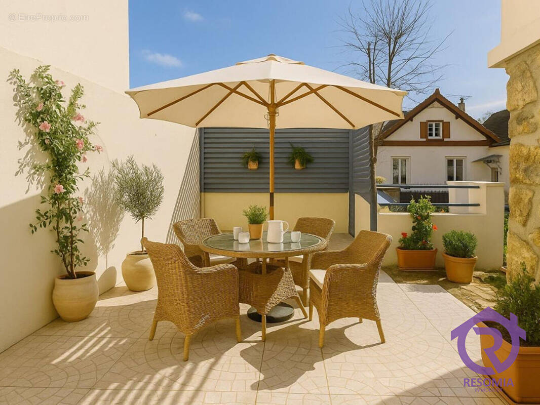 Maison à LE PLESSIS-ROBINSON