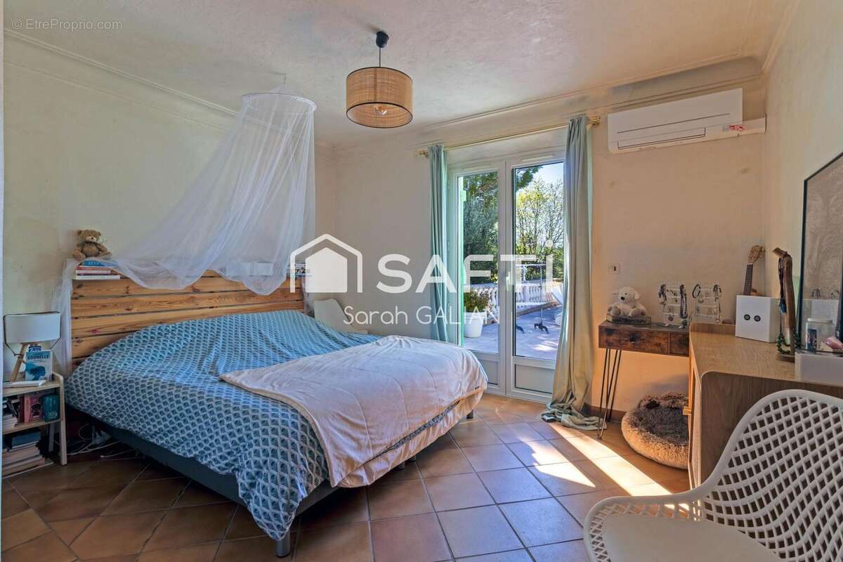 Photo 6 - Maison à ROQUEBRUNE-SUR-ARGENS