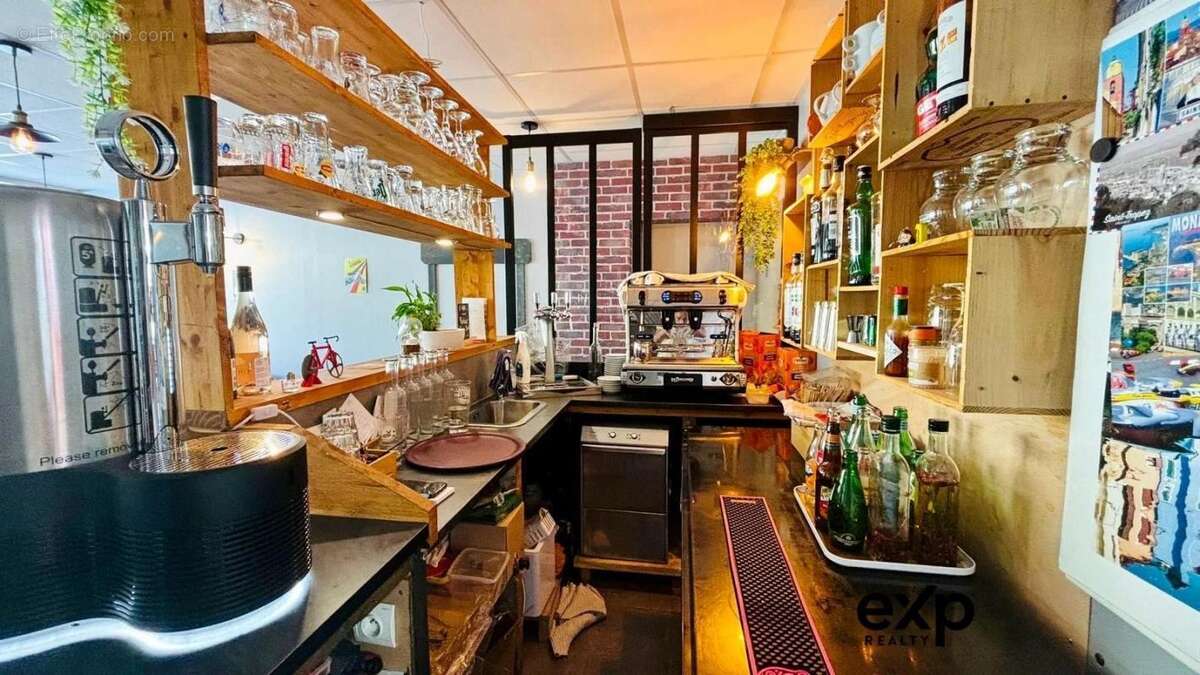 Commerce à SAINT-AVRE