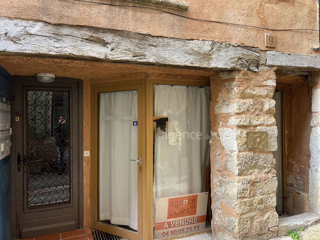 Commerce à SAINT-SATURNIN-LES-APT