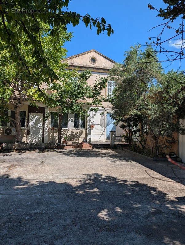 Maison 146 m² à Avignon  - photo 2