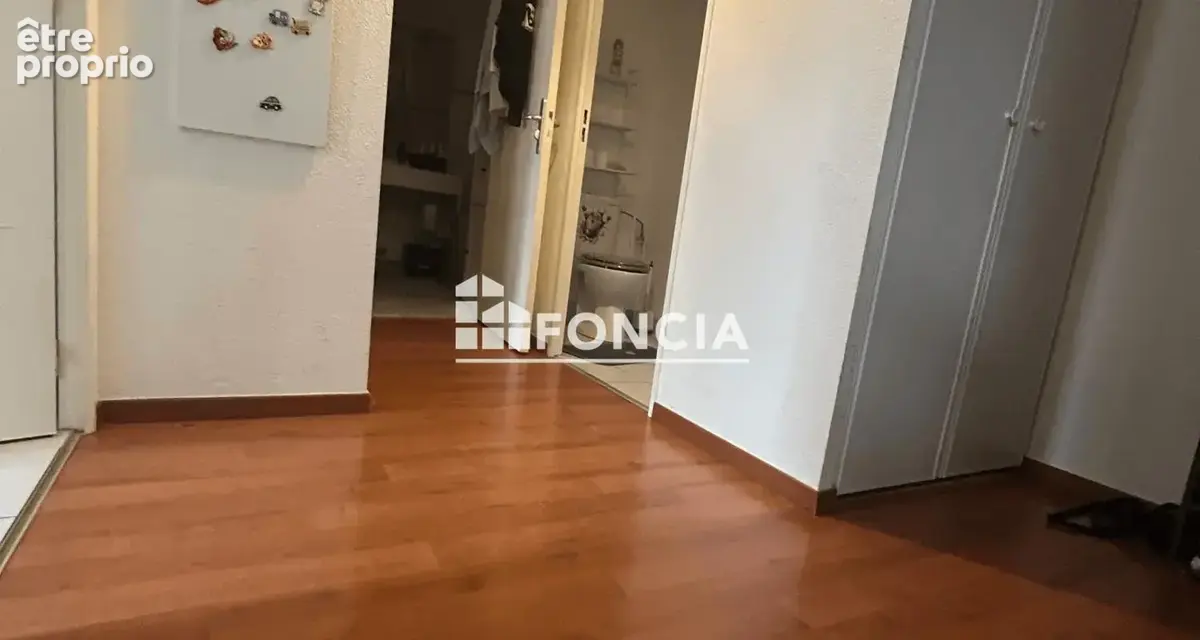 Pfastatt – Appartement 2 pièces de 53 m² avec balcon et parking privatif - photo 4