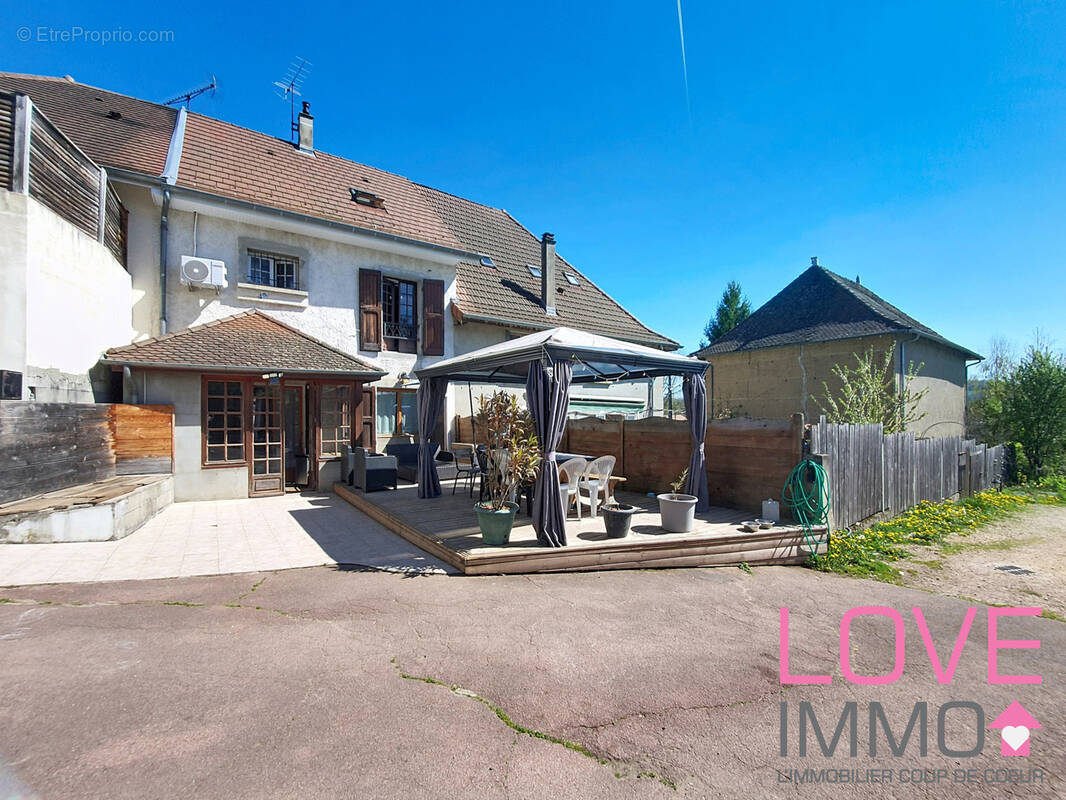 Maison à LES ABRETS