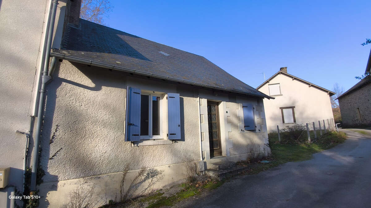Maison à LA CROISILLE-SUR-BRIANCE