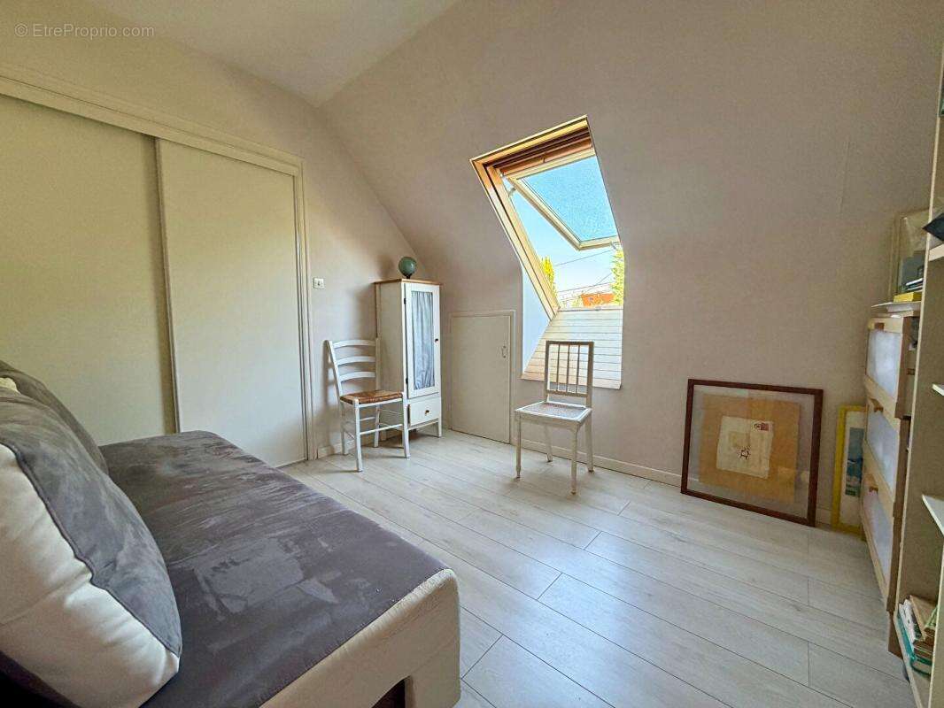Maison 4 chambres + bureau - La BOUVARDIERE - photo 12