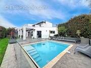 Maison à VILLENEUVE-DE-LA-RAHO