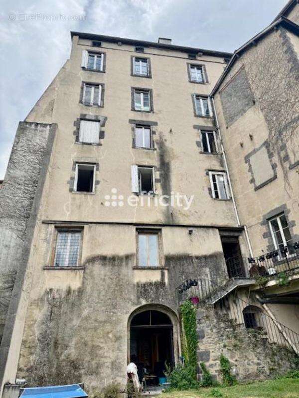 Appartement à THIERS