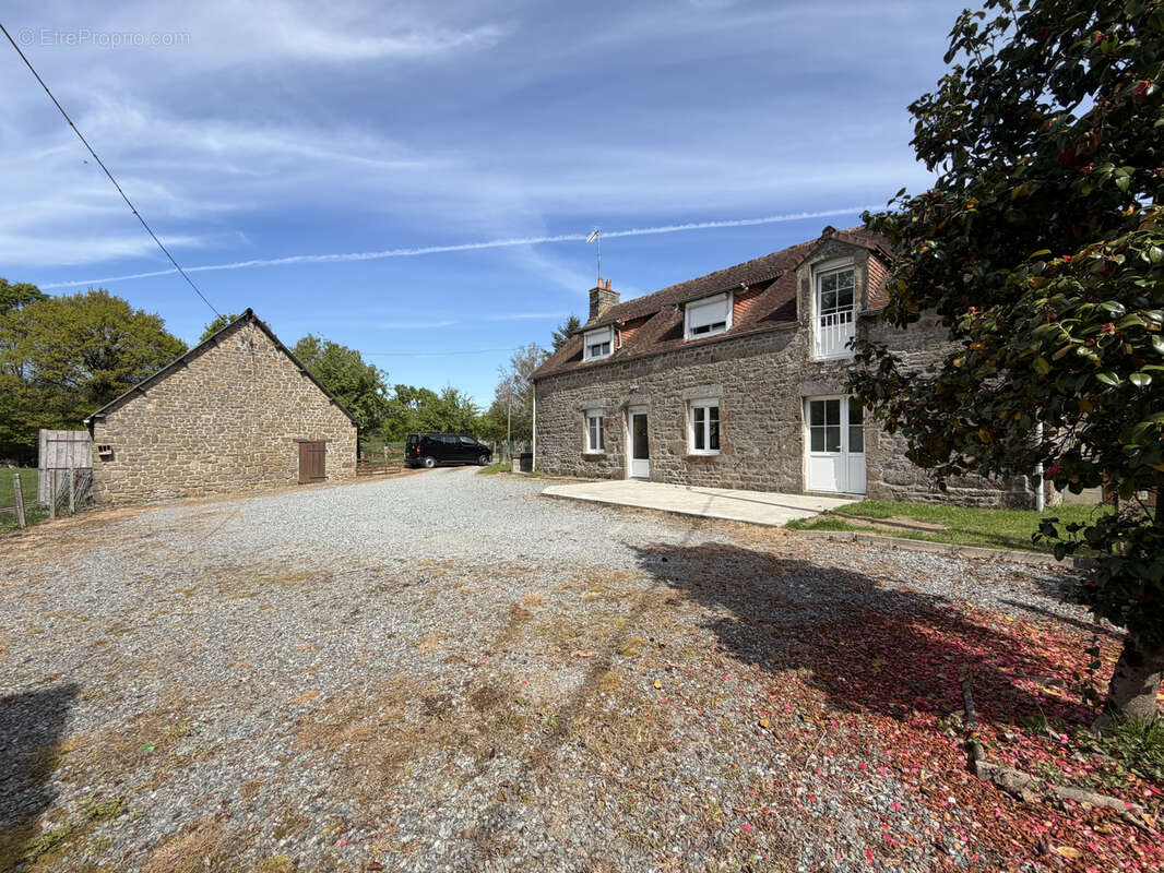 Maison à MAGNY-LE-DESERT
