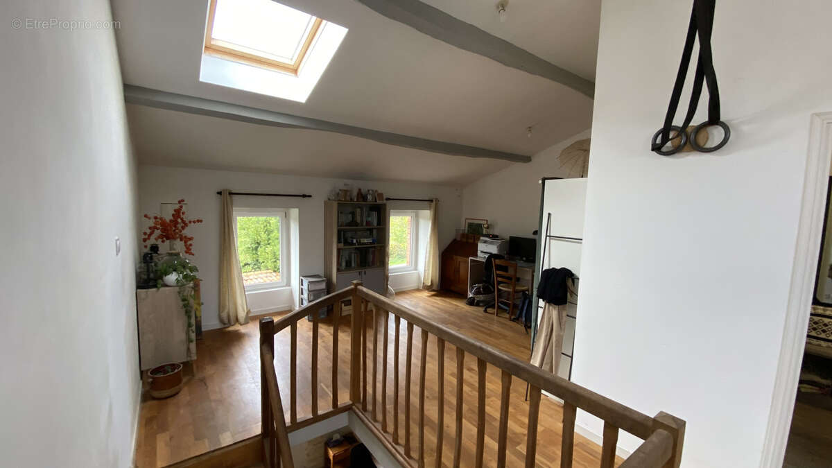 Maison à MONTOURNAIS