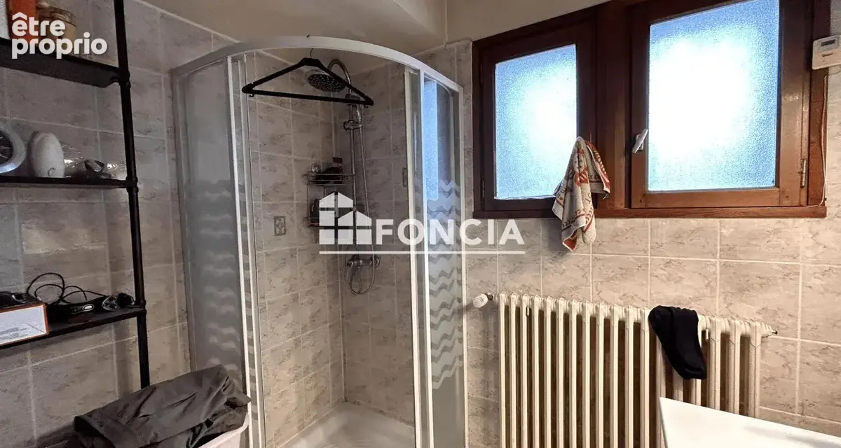 EXCLUSIVITE FONCIA - Aix les bains-Appartement type 4 de 90 m2 avec garage et place de parking - photo 9
