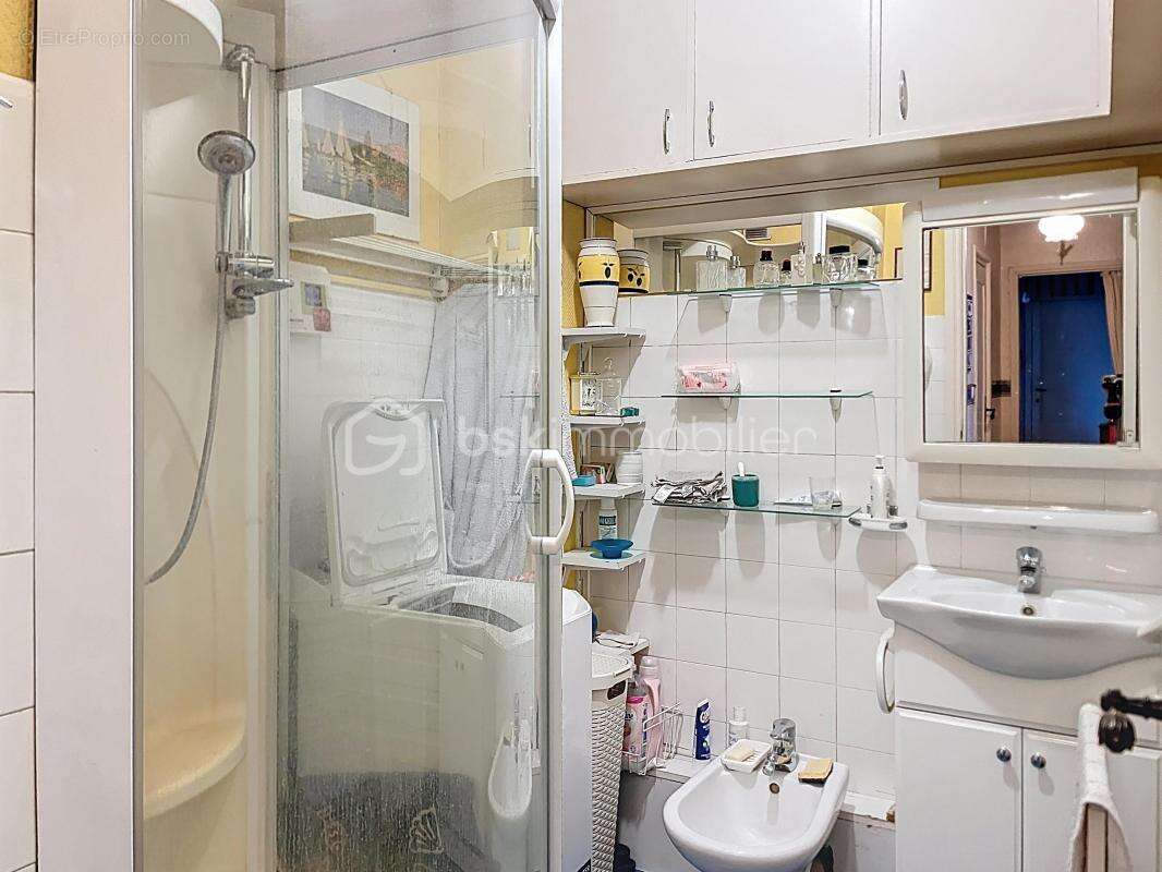 Appartement lumineux de plus de 100 m2 en centre ville de Tourcoing - photo 6