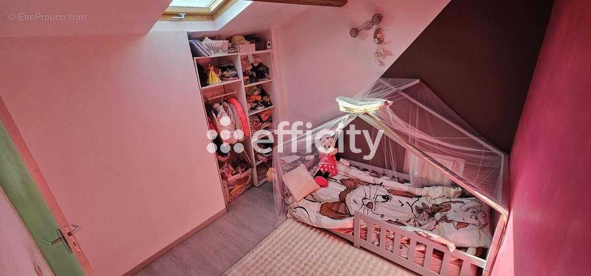 Maison à LE PEAGE-DE-ROUSSILLON