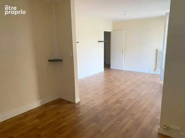 F4 vendu loué – 65 m² – 2e et dernier étage - photo 2