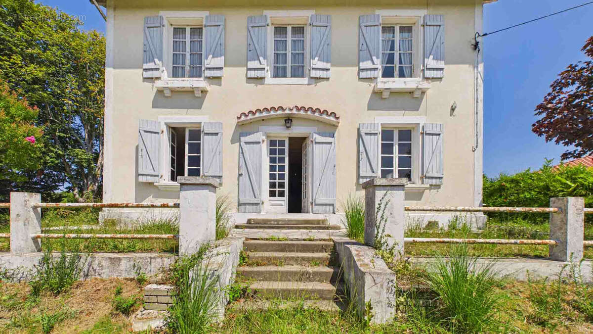 Maison de maître à Saint Martin De Hinx 170 m2 - photo 2