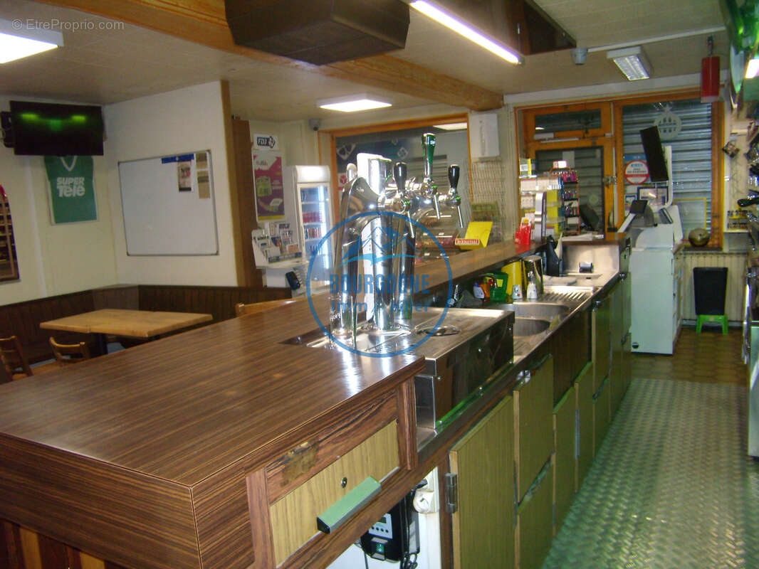 Commerce à VARENNES-LE-GRAND