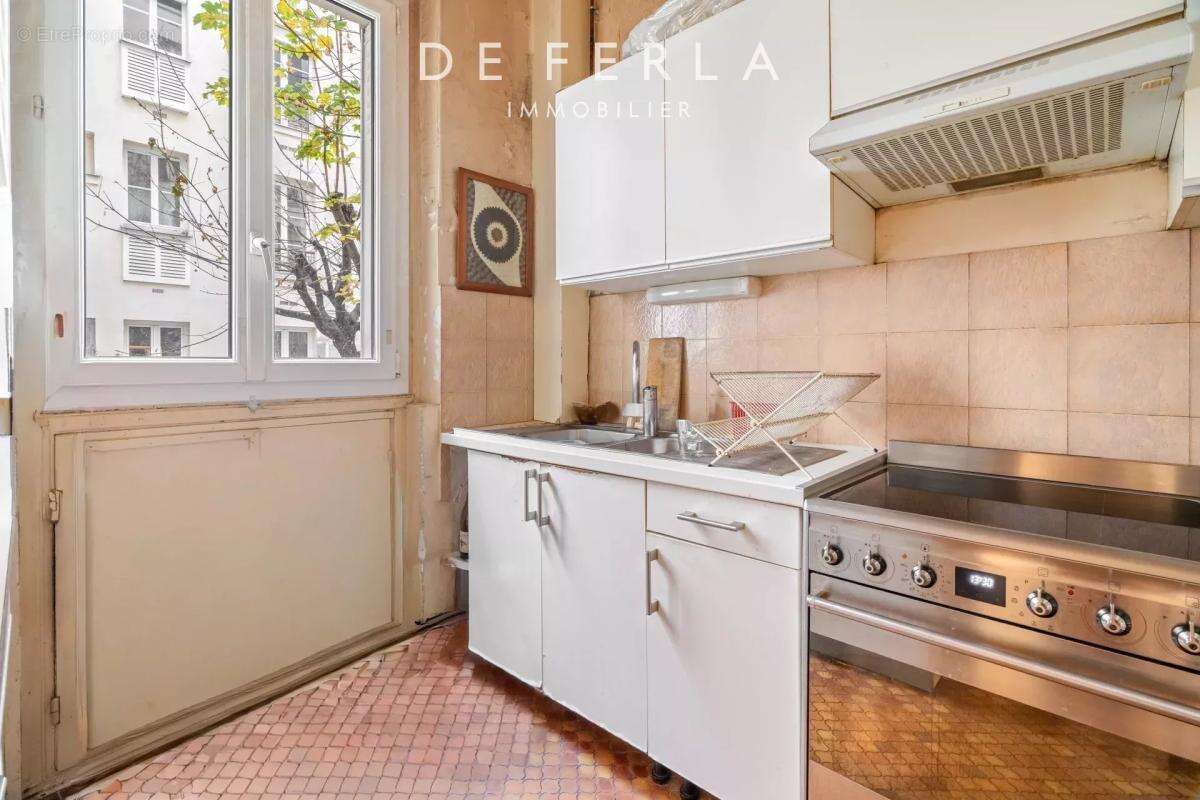 Appartement à PARIS-14E