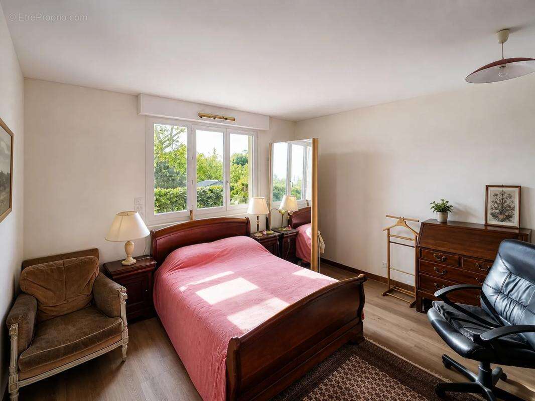 Maison 10 pièces 260 m2 - L'Hermitage - photo 6