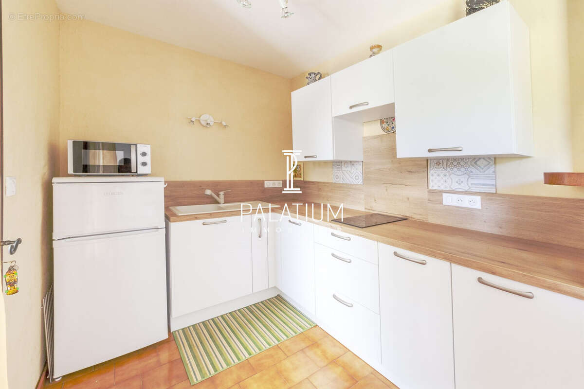 Appartement à GREOUX-LES-BAINS