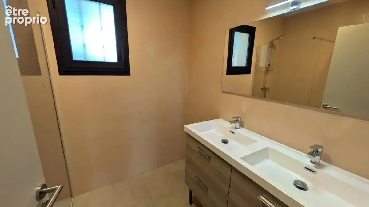 Appartement 4 chambres rénové avec jardin, double garage et vue Canigou - photo 15