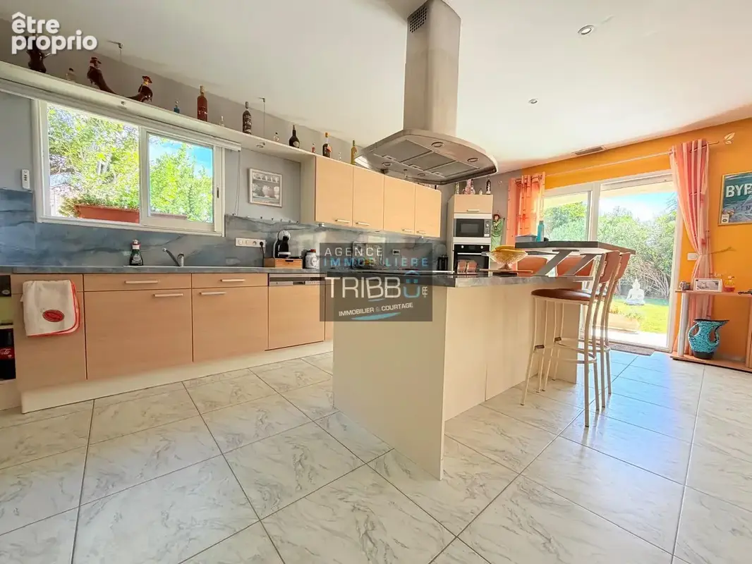 Toulouges - villa plain-pied - 154 m2 habitables, 4 pièces avec garage et jardin. - photo 8