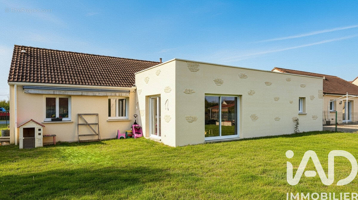 Photo 1 - Maison à CLEREY