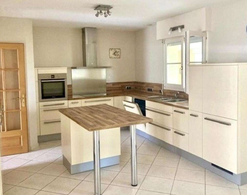 Photo 3 - Maison à NEUVILLE-SAINT-AMAND