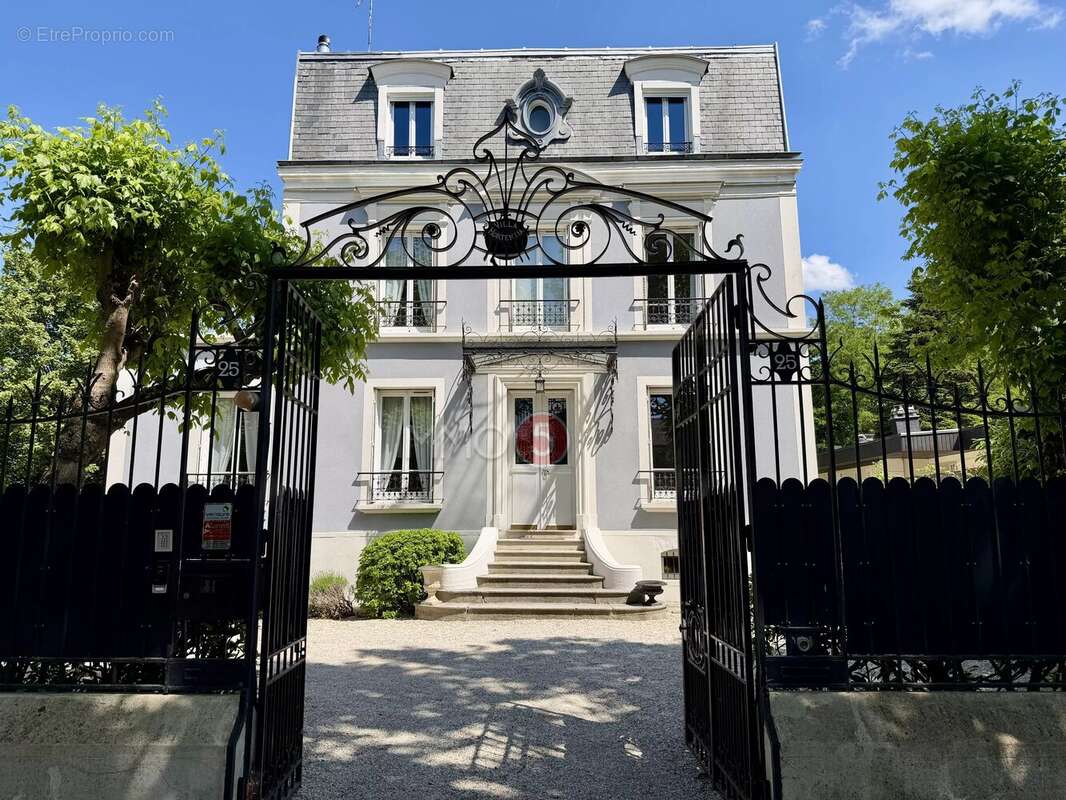 Maison à LE RAINCY