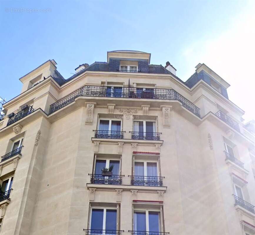 Appartement à PARIS-15E
