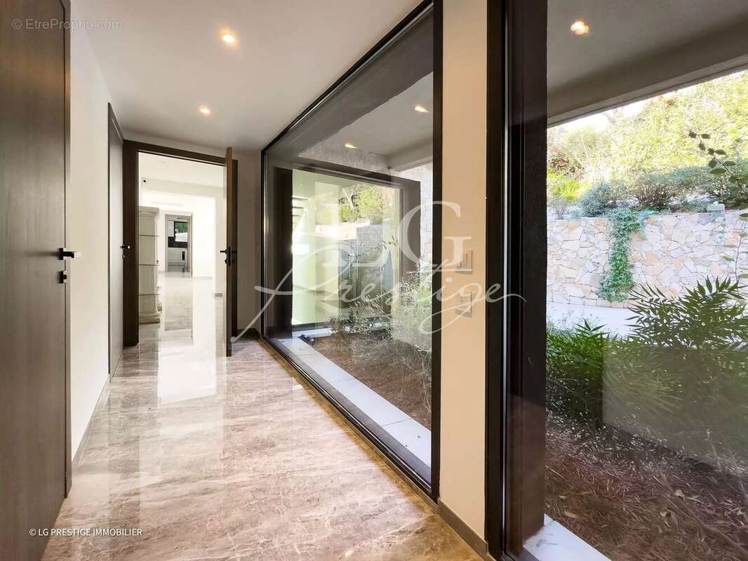 Maison à MOUGINS