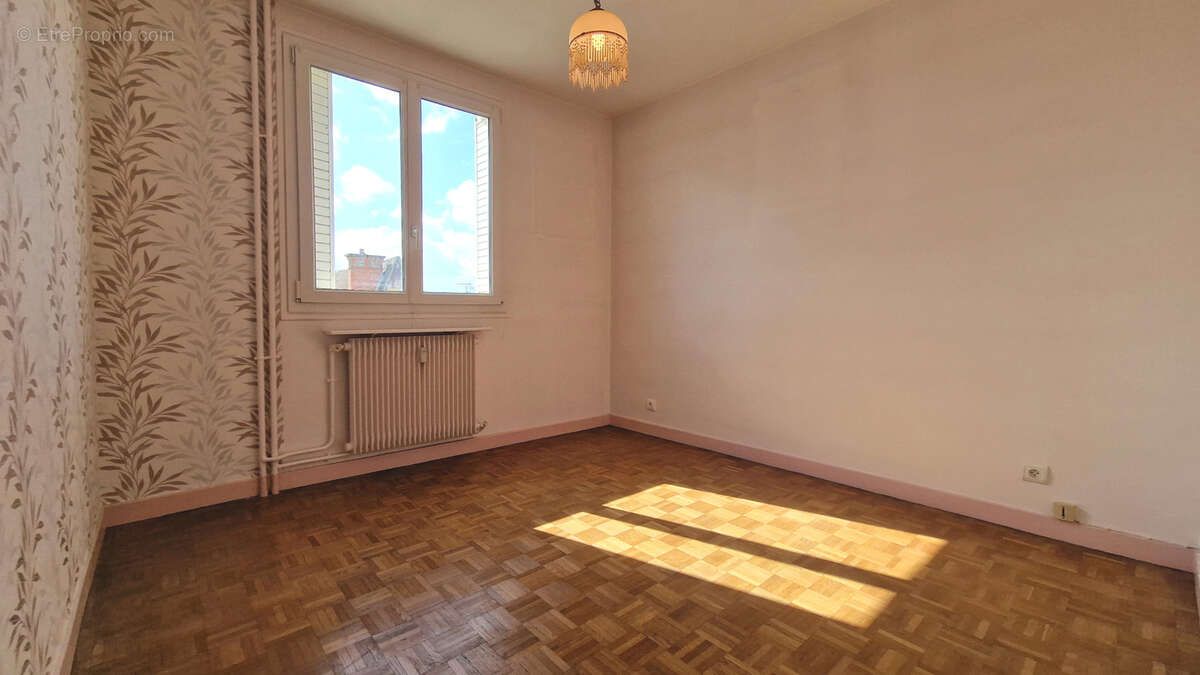 Appartement à SAINTE-SAVINE