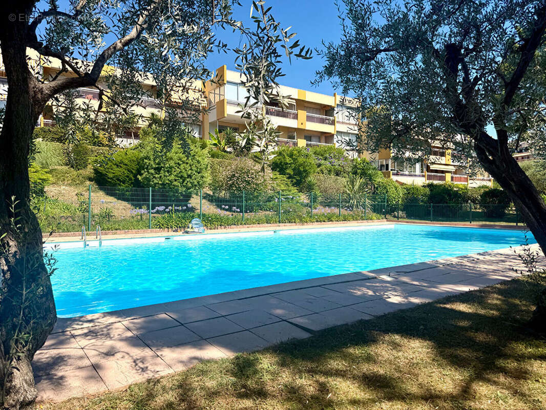 Appartement à VILLENEUVE-LOUBET