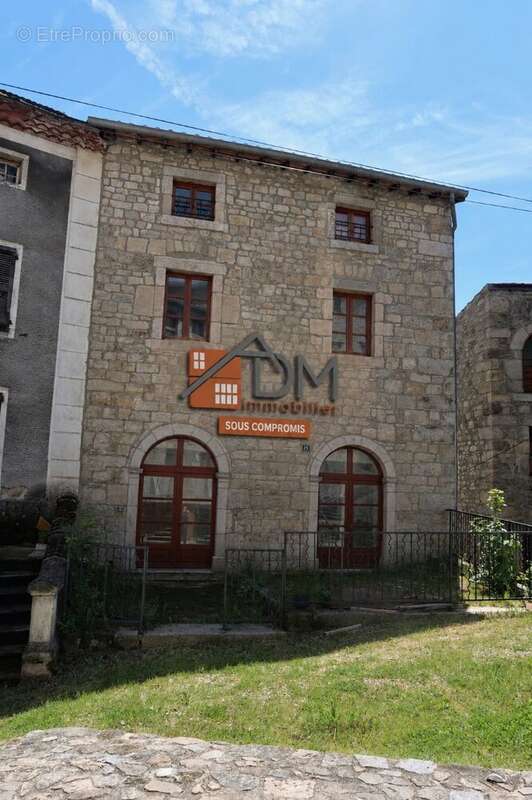 Appartement à LAPTE