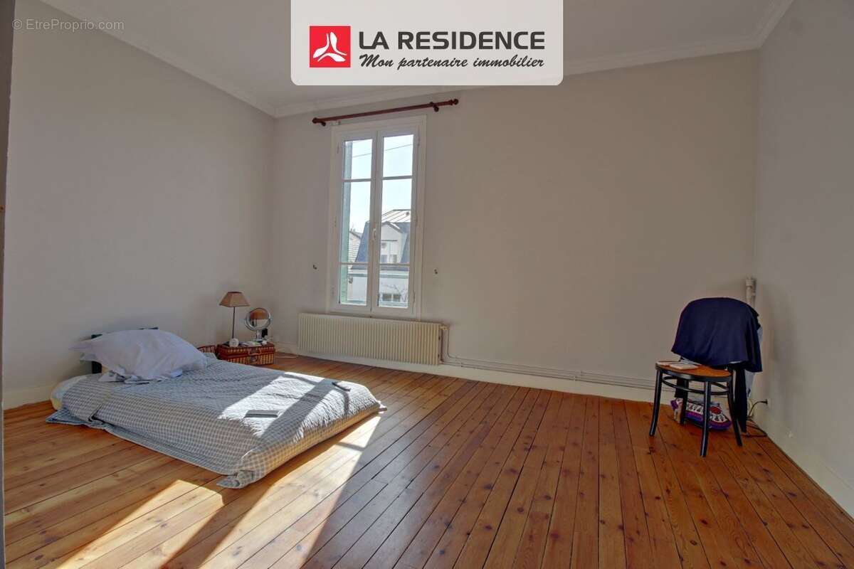 Maison à SARTROUVILLE