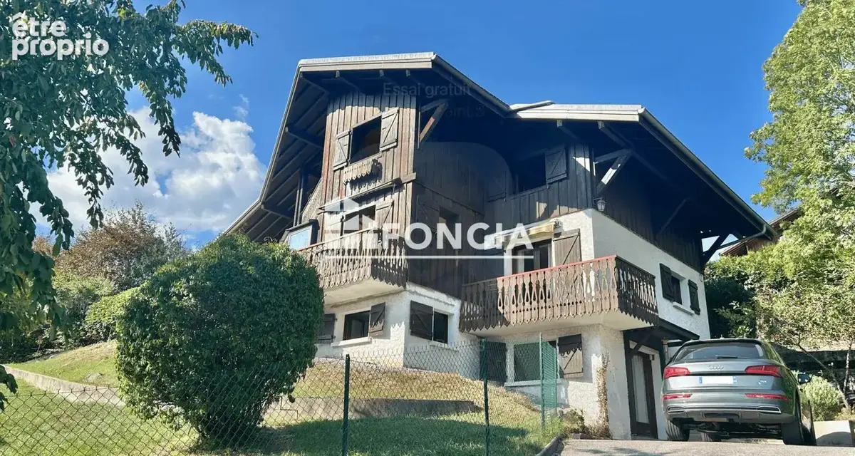 Villa spacieuse avec T2 indépendant, vue dégagée et vaste garage - photo 1