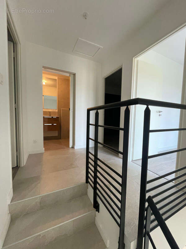 Maison à SATHONAY-VILLAGE